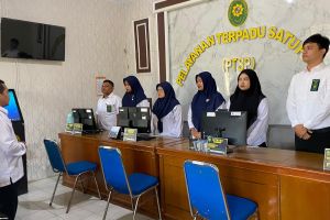 Morning Briefing PTSP Oleh Panitera Pengadilan Agama Sidikalang