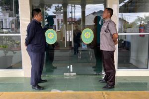 BRIEFING PAGI PETUGAS KEAMANAN