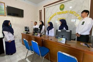 Morning Briefing Bersama Panitera Muda Hukum Pengadilan Agama Sidikalang